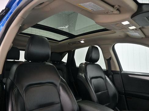 Used 2020 Ford Escape SEL AWD/4WD image 30