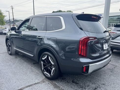 Used 2024 Kia Telluride S AWD/4WD image 3