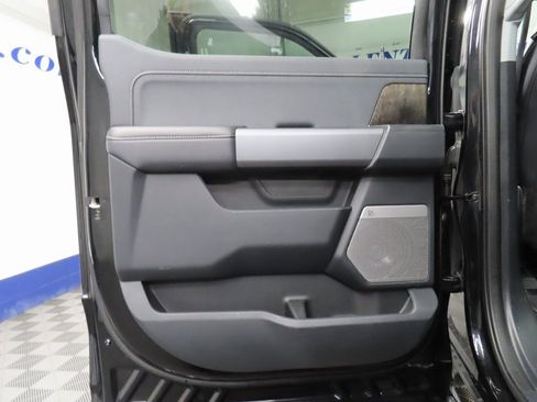 Used 2025 Ford F250 Lariat w/ Black Appearance Package image 56