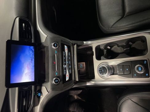 Used 2020 Ford Explorer XLT w/ Equipment Group 202A image 16