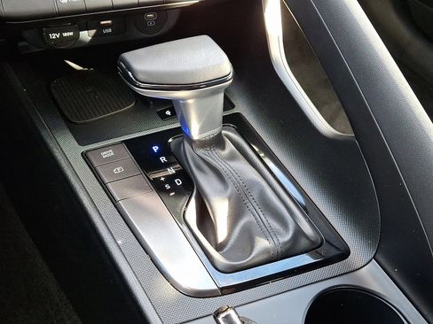 Used 2025 Hyundai Elantra Sport image 14