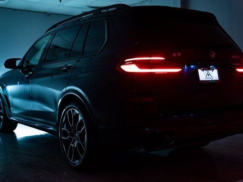 Used 2026 BMW X7 M60i image 12