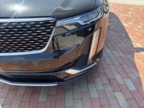 Used 2021 Cadillac XT6 Premium Luxury image 24