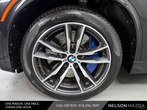 Used 2017 BMW X5 M AWD/4WD image 11