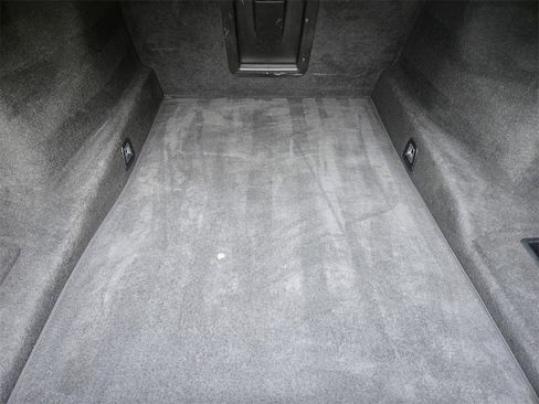 Used 2019 BMW 740i xDrive w/ Executive Package image 32