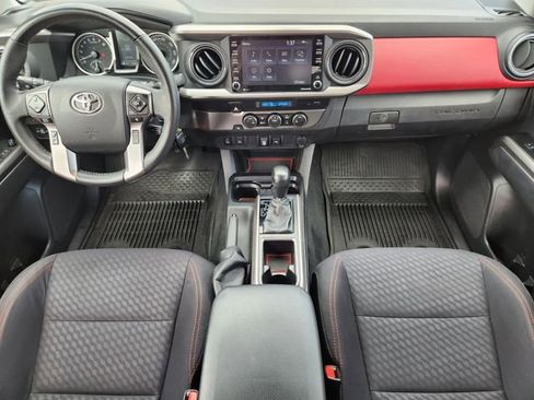 Used 2022 Toyota Tacoma SR5 w/ Technology Package image 19