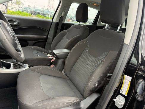 Used 2021 Jeep Compass Sport FWD image 5