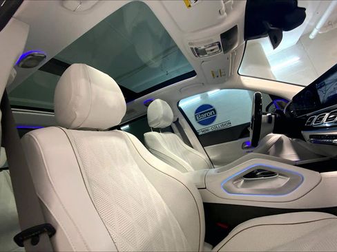 Used 2025 Mercedes-Benz Maybach GLS 600 4MATIC image 13