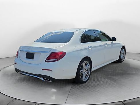 Used 2017 Mercedes-Benz E 300 4MATIC image 5
