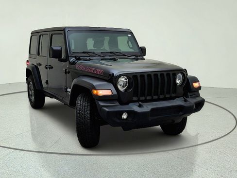 Used 2018 Jeep Wrangler Unlimited Sport AWD/4WD image 4