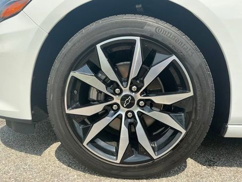 Used 2023 Chevrolet Malibu RS w/ LPO, Floor Liner Package FWD image 14