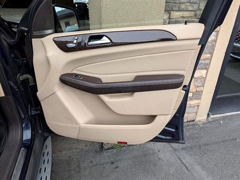 Used 2017 Mercedes-Benz GLE 350 4MATIC image 30