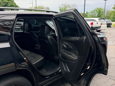 Used 2021 GMC Terrain SLT w/ Elevation Edition FWD image 11
