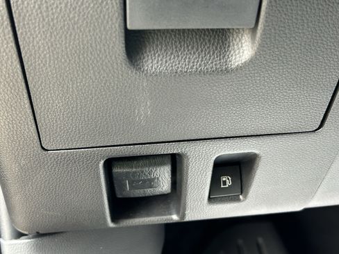 Used 2023 Toyota Highlander Platinum image 19