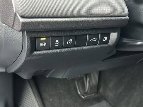 Used 2025 Toyota Camry LE image 16