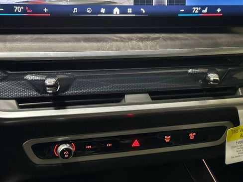 Used 2025 BMW X5 xDrive40i w/ Premium Package image 19