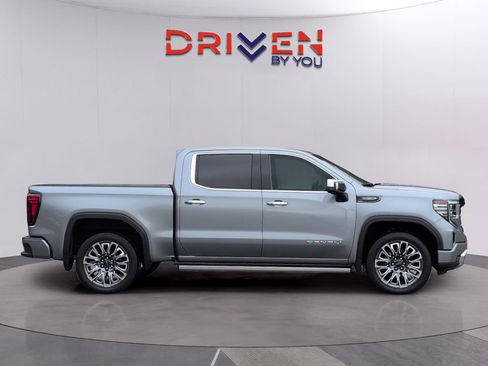 Used 2024 GMC Sierra 1500 Denali Ultimate image 6