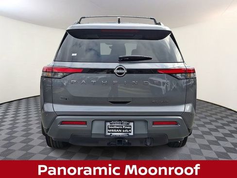 New 2026 Nissan Pathfinder SL image 5