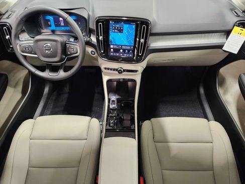 New 2026 Volvo XC40 B5 Ultra w/ Protection Package Premier AWD/4WD image 4