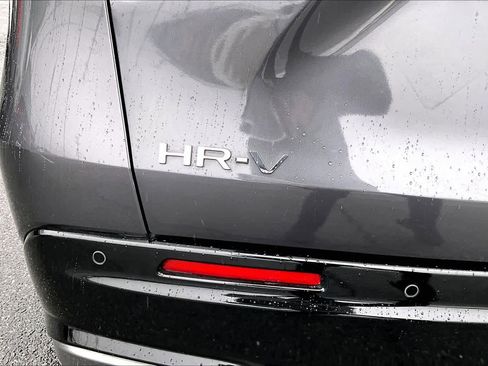 Used 2025 Honda HR-V EX-L image 10