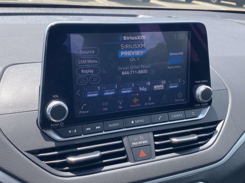 Used 2025 Nissan Altima 2.5 S FWD image 18