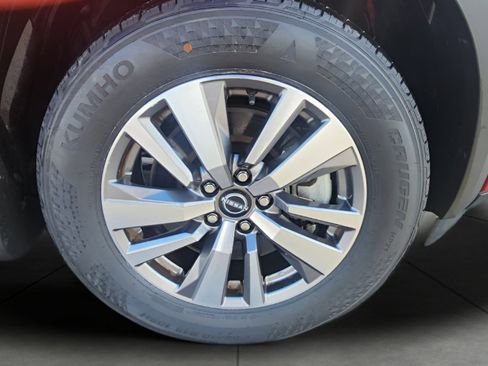 Used 2022 Nissan Pathfinder SL image 5