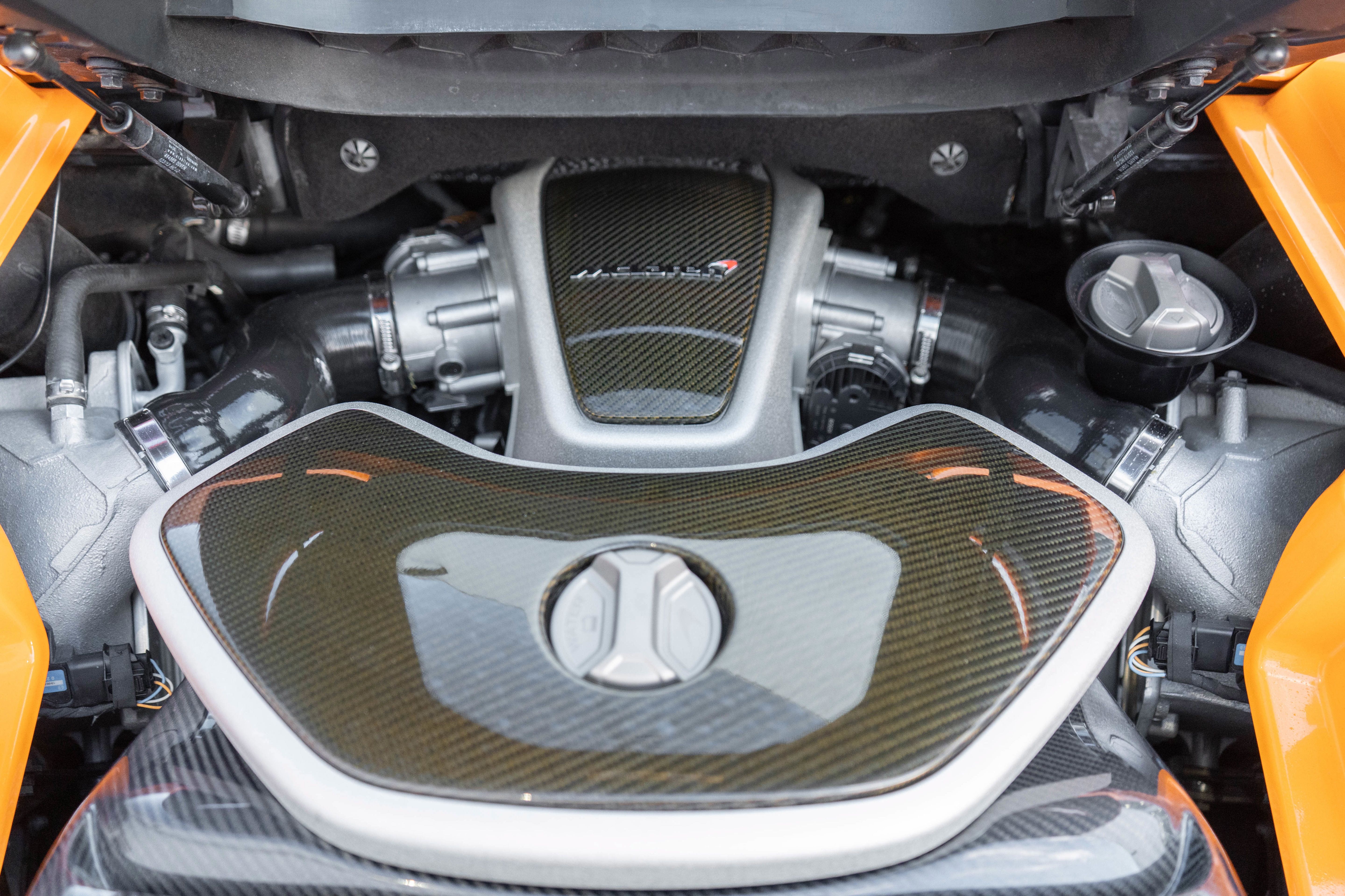 Used 2013 McLaren MP4-12C Spider RWD image 35