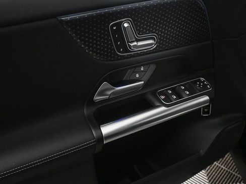 Certified 2026 Mercedes-Benz GLA 250 image 8