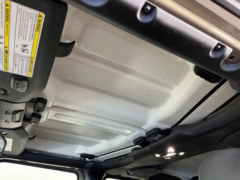 Used 2020 Jeep Gladiator Sport w/ Quick Order Package 24S AWD/4WD image 15