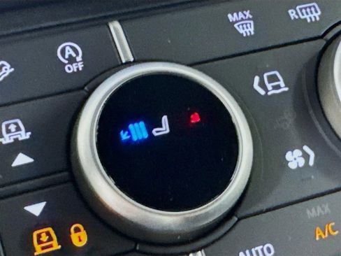 Used 2025 Land Rover Defender 110 X image 23