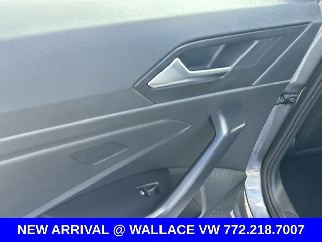 Certified 2024 Volkswagen Jetta SE w/ Panoramic Sunroof Package FWD image 13