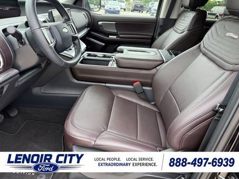 Used 2026 Ford Expedition Platinum w/ Platinum Ultimate Package AWD/4WD image 10