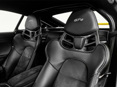 Used 2020 Porsche 718 Cayman GT4 image 2