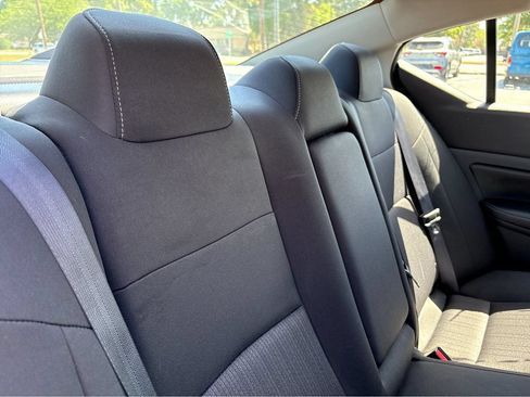 Used 2024 Nissan Altima 2.5 SV FWD image 11