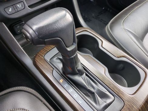 Used 2020 GMC Canyon Denali image 17