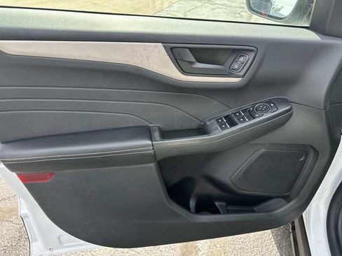 Used 2022 Ford Escape SE AWD/4WD image 8