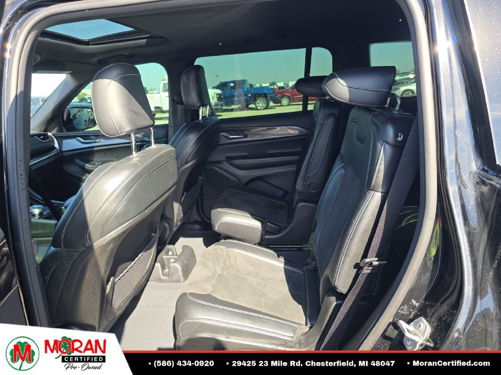 Used 2023 Jeep Grand Cherokee L Laredo AWD/4WD image 14
