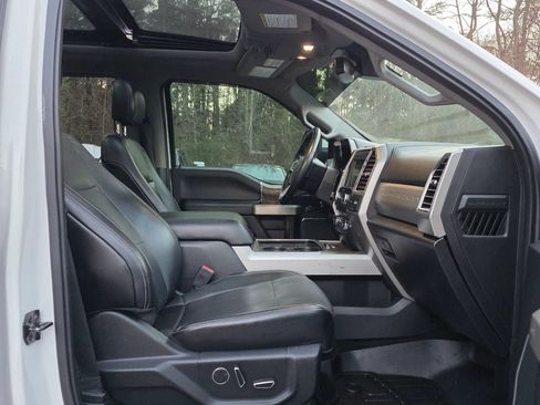 Used 2018 Ford F250 Lariat w/ Lariat Ultimate Package AWD/4WD image 34