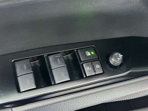 Used 2025 Toyota Camry LE image 15