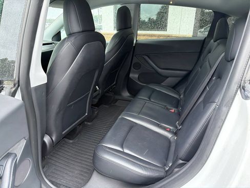 Used 2021 Tesla Model Y Long Range AWD/4WD image 4