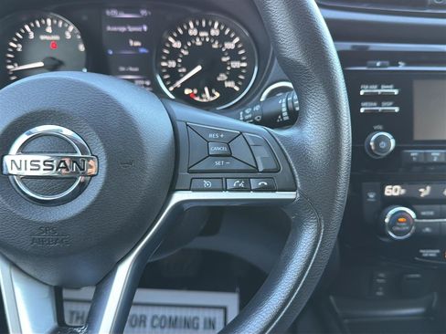 Used 2017 Nissan Rogue Sport SV AWD/4WD image 22