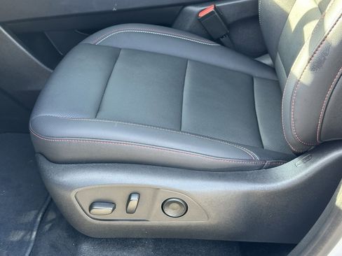 Used 2025 Chevrolet Traverse Z71 w/ Driver Confidence Package image 14