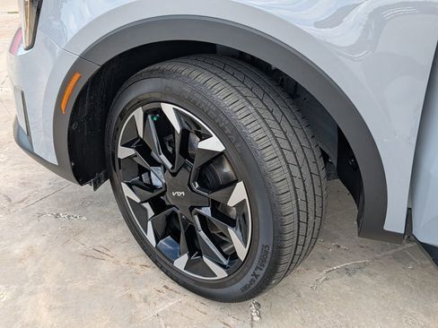 Certified 2025 Kia Sorento EX AWD/4WD image 38