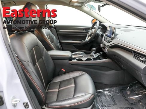 Used 2024 Nissan Altima 2.5 SR image 24