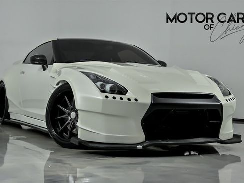 Used 2013 Nissan GT-R Premium AWD/4WD image 1