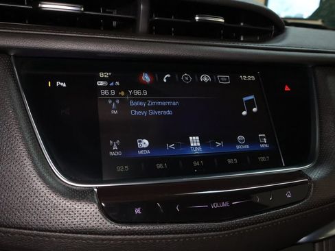Used 2018 Cadillac XT5 Luxury w/ Driver Awareness Package AWD/4WD image 27