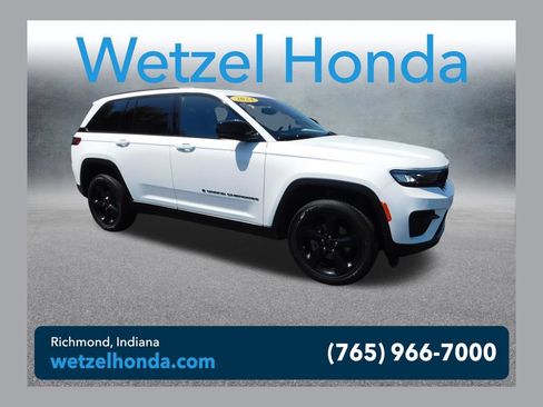 Used 2024 Jeep Grand Cherokee Altitude AWD/4WD image 1