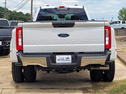 New 2026 Ford F350 XLT w/ FX4 Off-Road Package AWD/4WD image 3