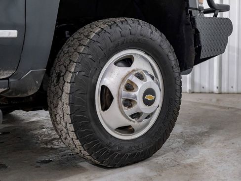 Used 2019 Chevrolet Silverado 3500 High Country w/ Duramax Plus Package image 59