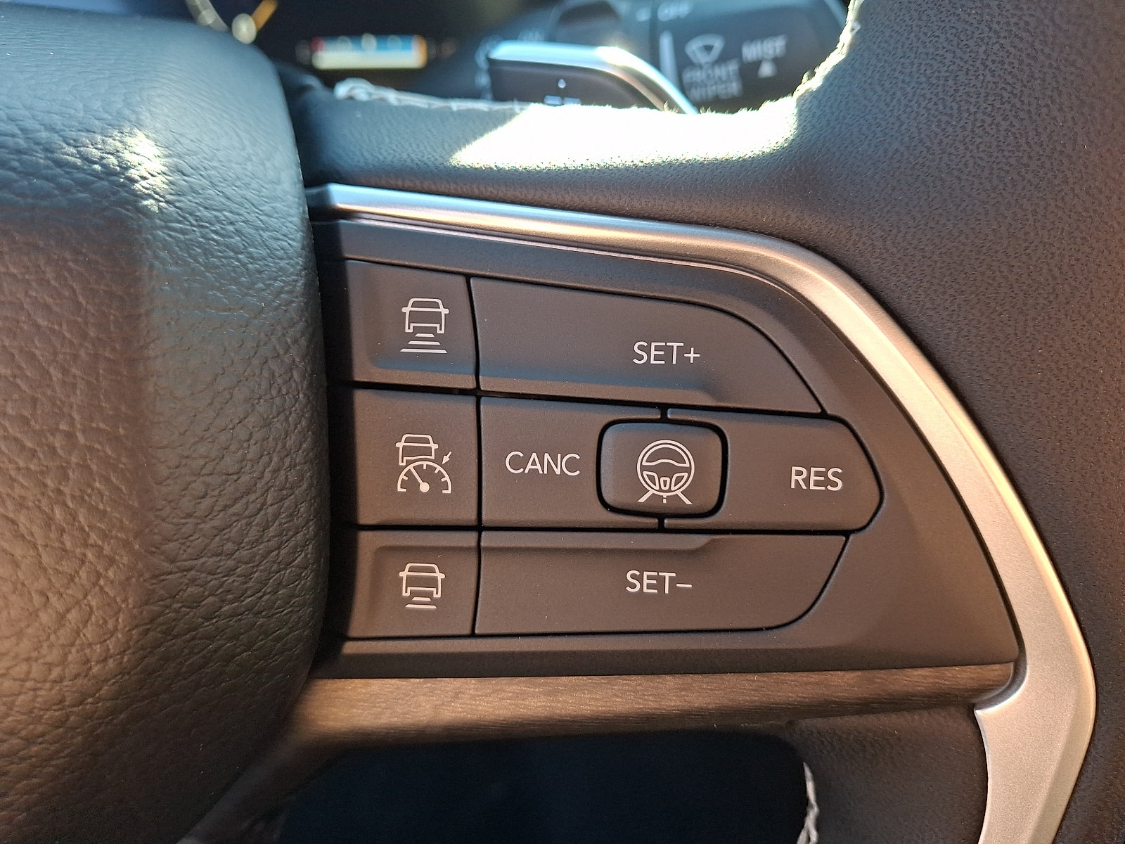 New 2026 Jeep Grand Cherokee Altitude AWD/4WD image 17